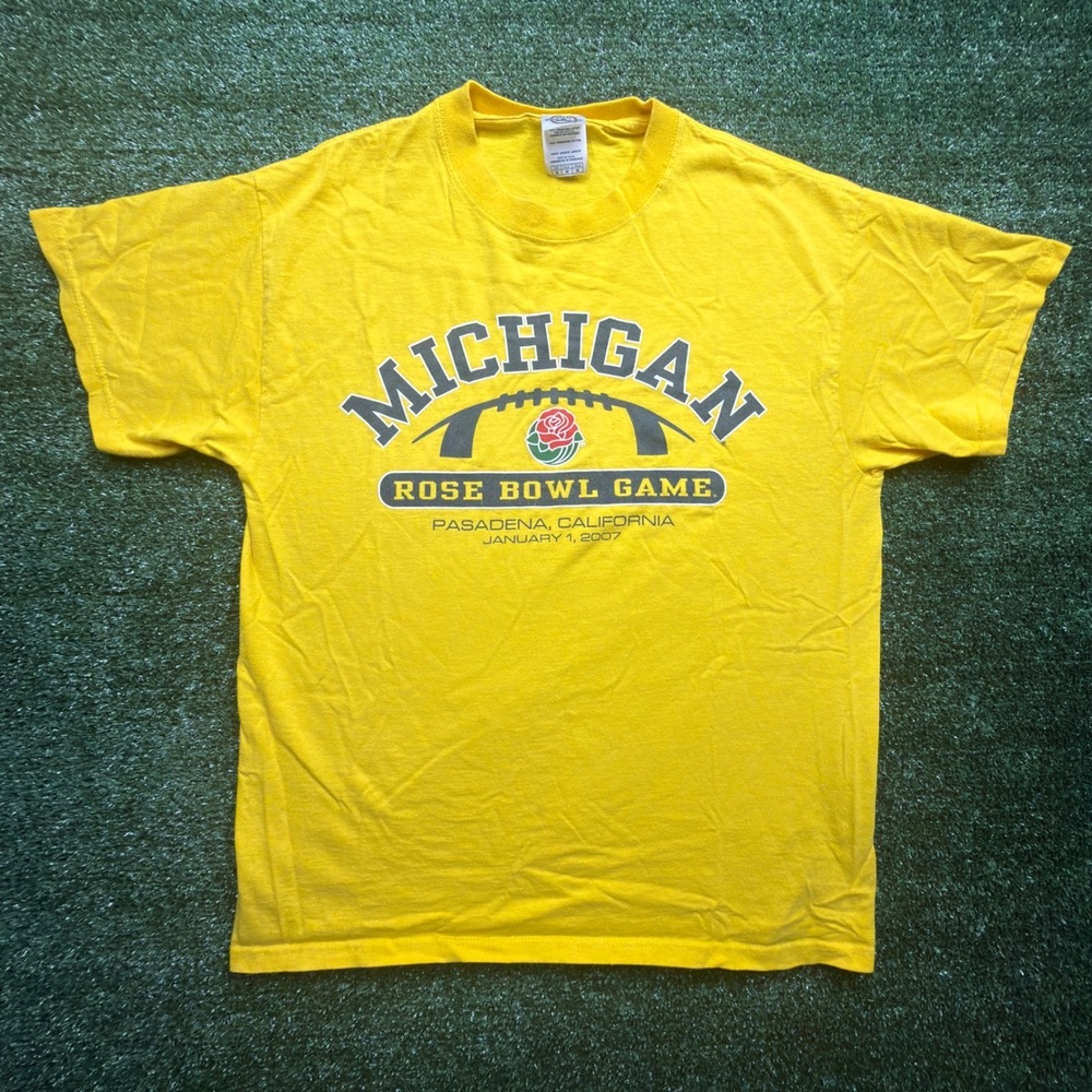 VTG Y2K Delta Michigan Rose Bowl Game 2007 Yellow Graphic T-Shirt Mens Medium